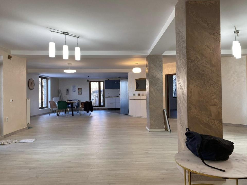 Conac impresionant, situat într-una dintre cele mai exclusiviste zone din Cluj