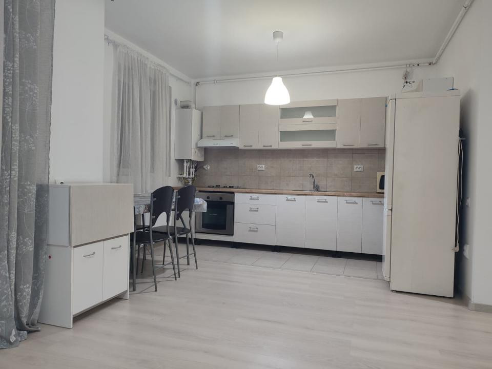 Apartament de închiriat, 1 cameră,  parcare, Str. Florilor, Florești 