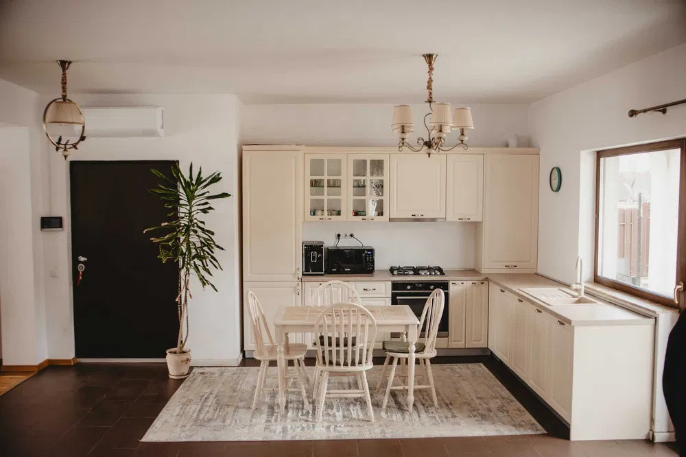 Casă individuală modernă | 4 camere | teren 565 mp | zona Voroneț