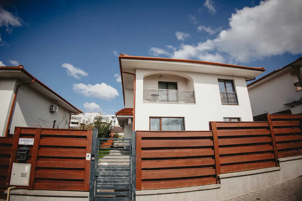 Casă individuală modernă | 4 camere | teren 565 mp | zona Voroneț
