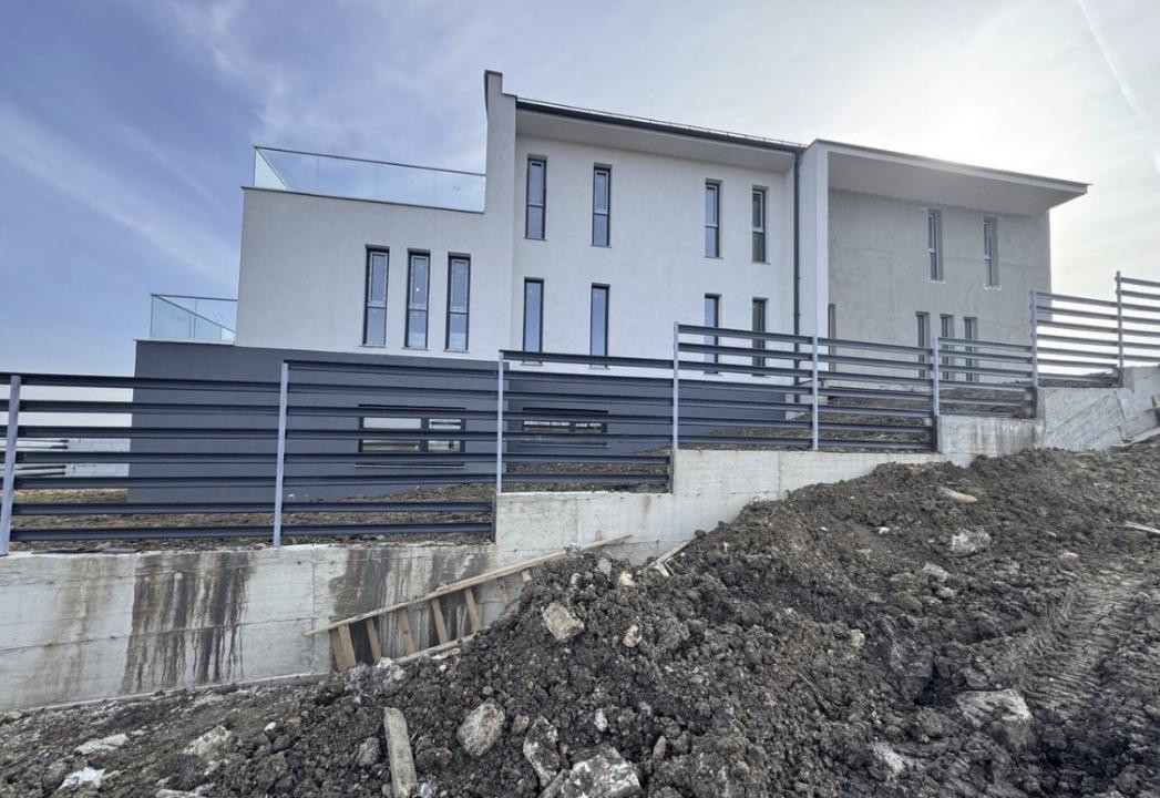 Casă modernă de vânzare pe strada Soporului – confort, eficiență și tehnologie 