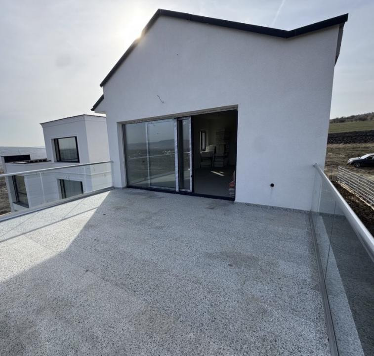 Casă modernă de vânzare pe strada Soporului – confort, eficiență și tehnologie 