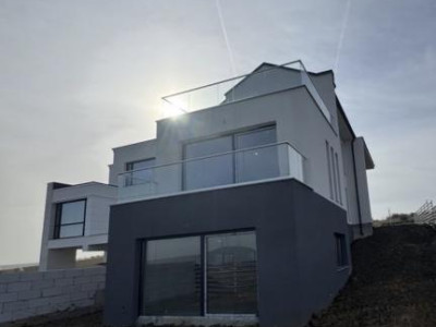 Casă modernă de vânzare pe strada Soporului – confort, eficiență și tehnologie 