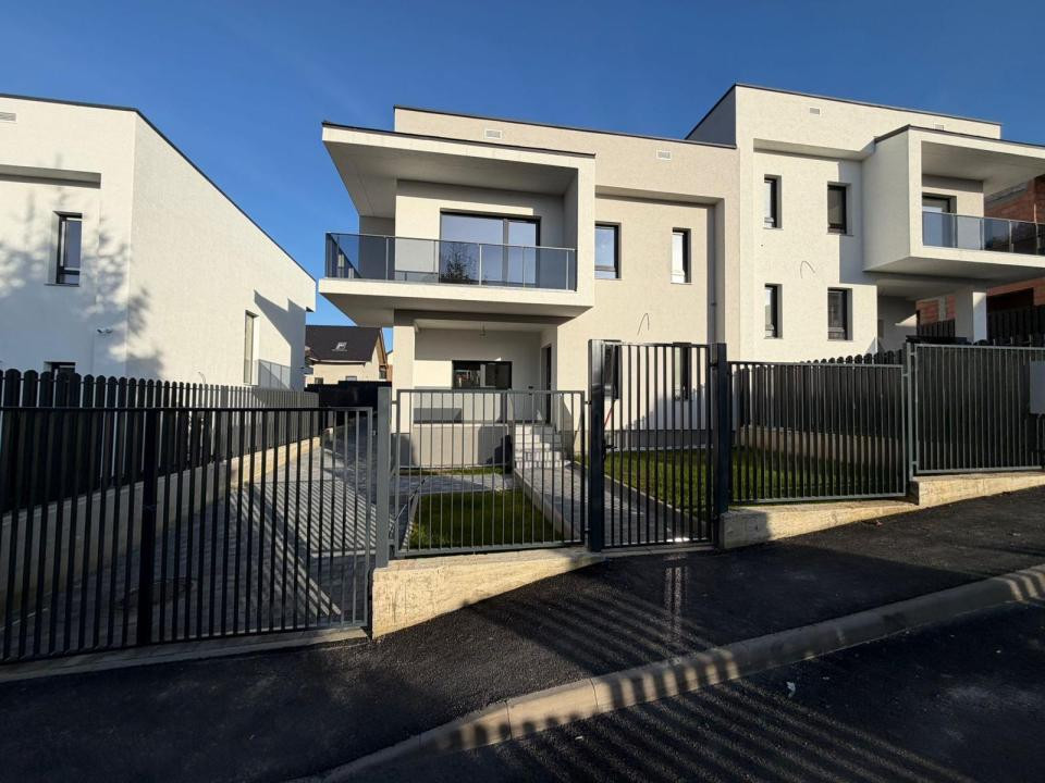 Duplex de vânzare în Dezmir, lângă pădure – liniște, spațiu și confort