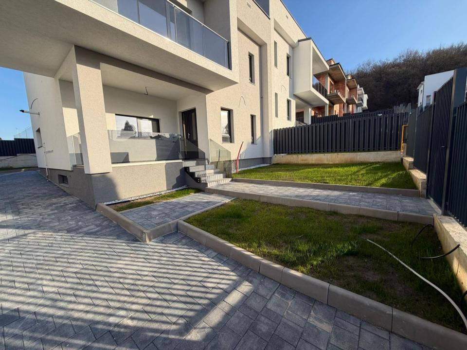 Duplex de vânzare în Dezmir, lângă pădure – liniște, spațiu și confort