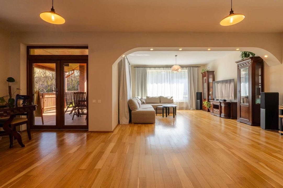 Casa individuala cu teren 750mp, garaj, beci, terasa - Dezmir