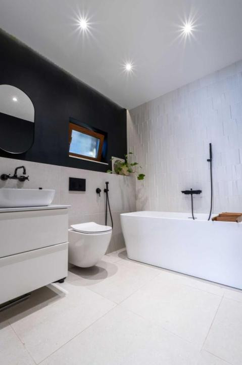 Casa individuala cu teren 750mp, garaj, beci, terasa - Dezmir