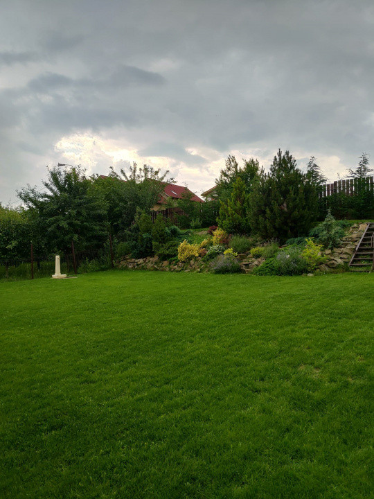 Casa individuala cu teren 750mp, garaj, beci, terasa - Dezmir