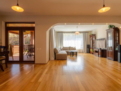 Casa individuala cu teren 750mp, garaj, beci, terasa - Dezmir