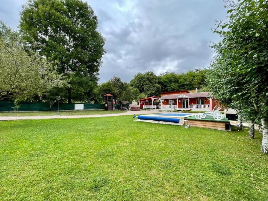 Casă de vacanță de vânzare – Feleacu, Cluj | Două unități | Piscină | Priveliște