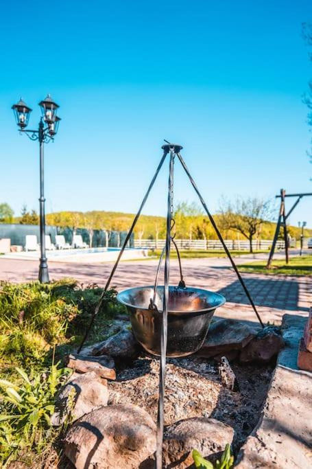 Casă de vacanță de vânzare – Feleacu, Cluj | Două unități | Piscină | Priveliște