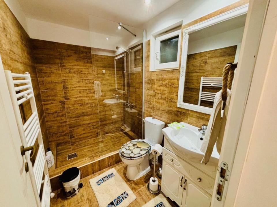 Casă de vacanță de vânzare – Feleacu, Cluj | Două unități | Piscină | Priveliște