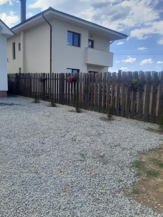 Casă individuală de vânzare în Gilău – spațiu, confort și liniște!