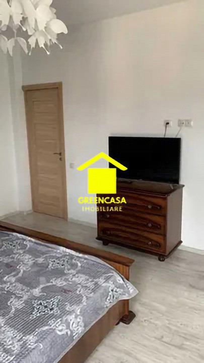 Apartament de vanzare 3 camere zona Sub-Cetate