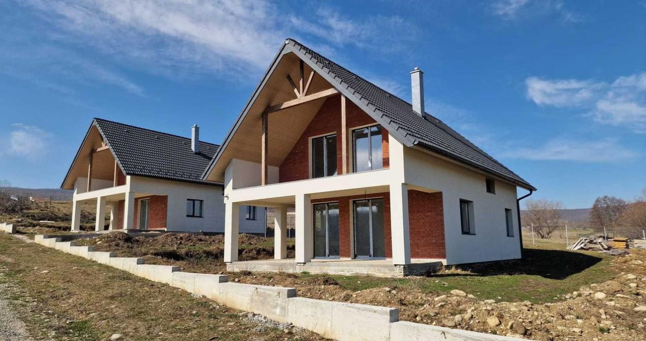 Casae individualea deosebita in Gilau, zona motelului, teren 800 mp!