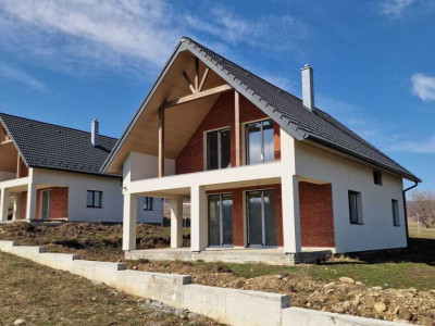 Casae individualea deosebita in Gilau, zona motelului, teren 800 mp!