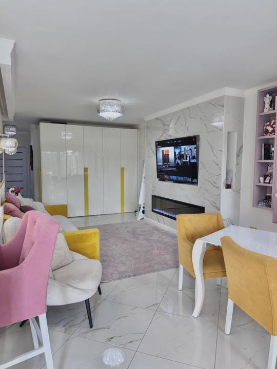 Apartament 3 camere de 82mp plus 2 terase 25mp , zona : Cluj Sopor