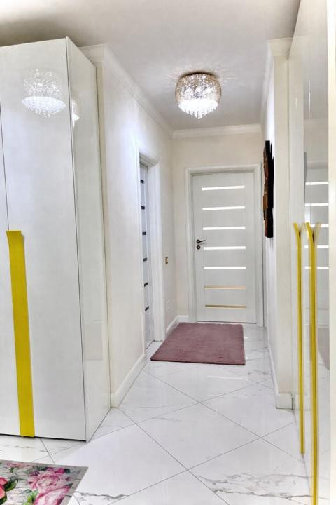 Apartament 3 camere de 82mp plus 2 terase 25mp , zona : Cluj Sopor