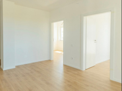 Apartament finisat, 49mp, balcon, garaj subteran, zona BMW, Vivo, Florești 