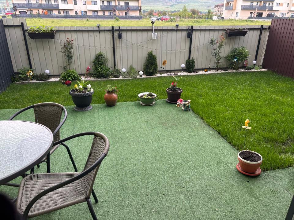 Casă cochetă într-un ansamblu privat, liniște, siguranță și confort 