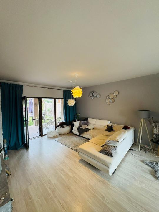 Duplex de vanzare de 204mp , plus teren 274mp , zona : Floresti Narciselor 