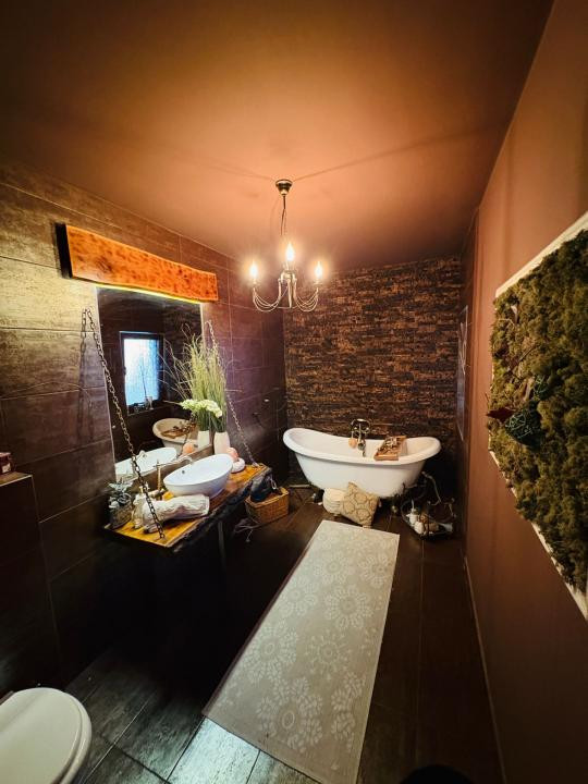 Duplex de vanzare de 204mp , plus teren 274mp , zona : Floresti Narciselor 