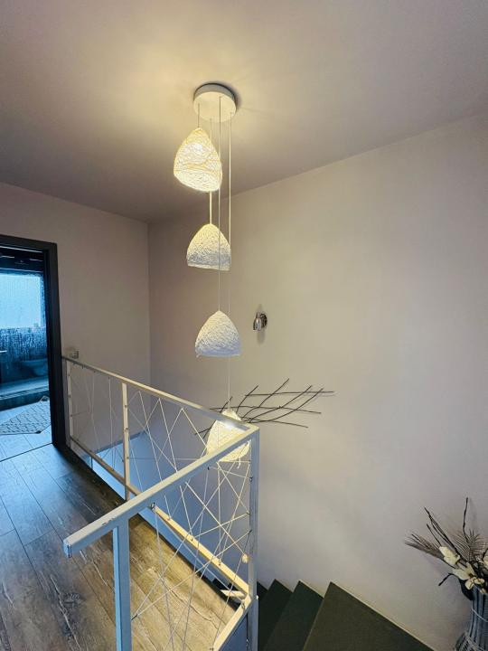 Duplex de vanzare de 204mp , plus teren 274mp , zona : Floresti Narciselor 