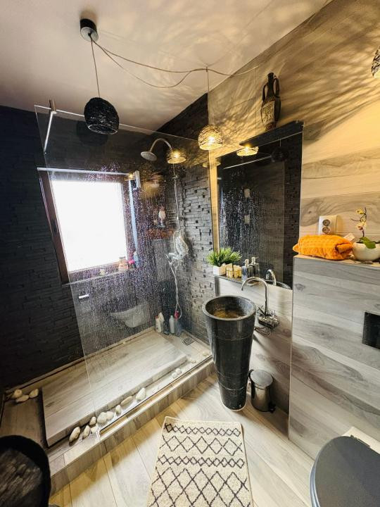 Duplex de vanzare de 204mp , plus teren 274mp , zona : Floresti Narciselor 