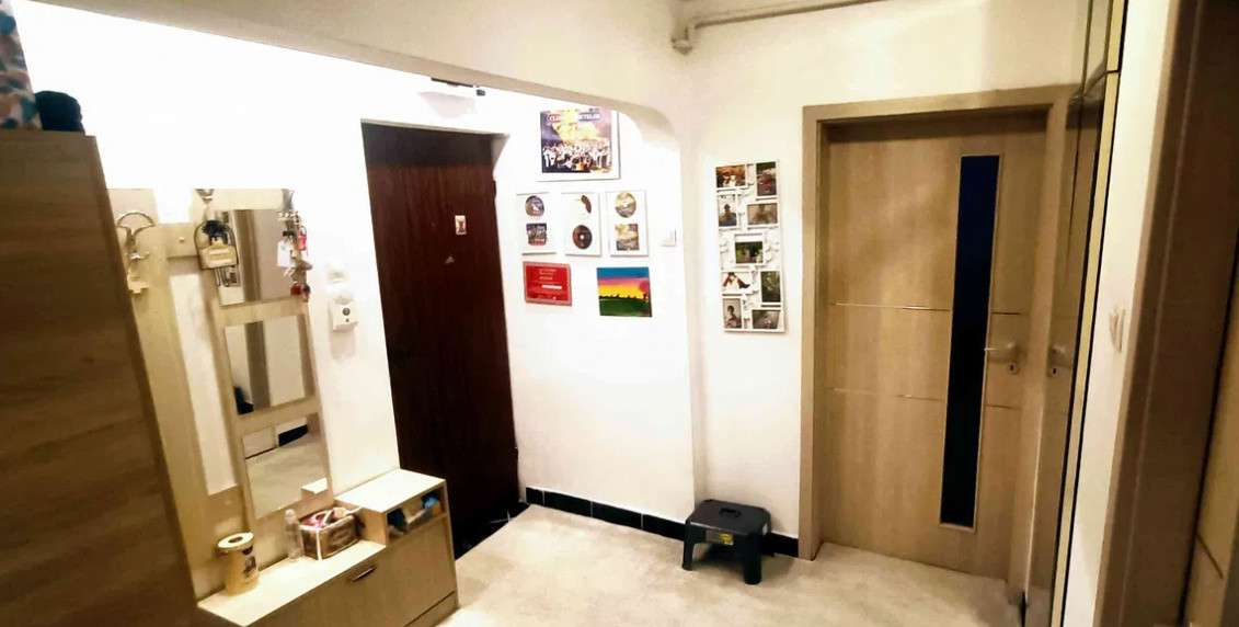 Apartament cu 2 camere, Între Lacuri