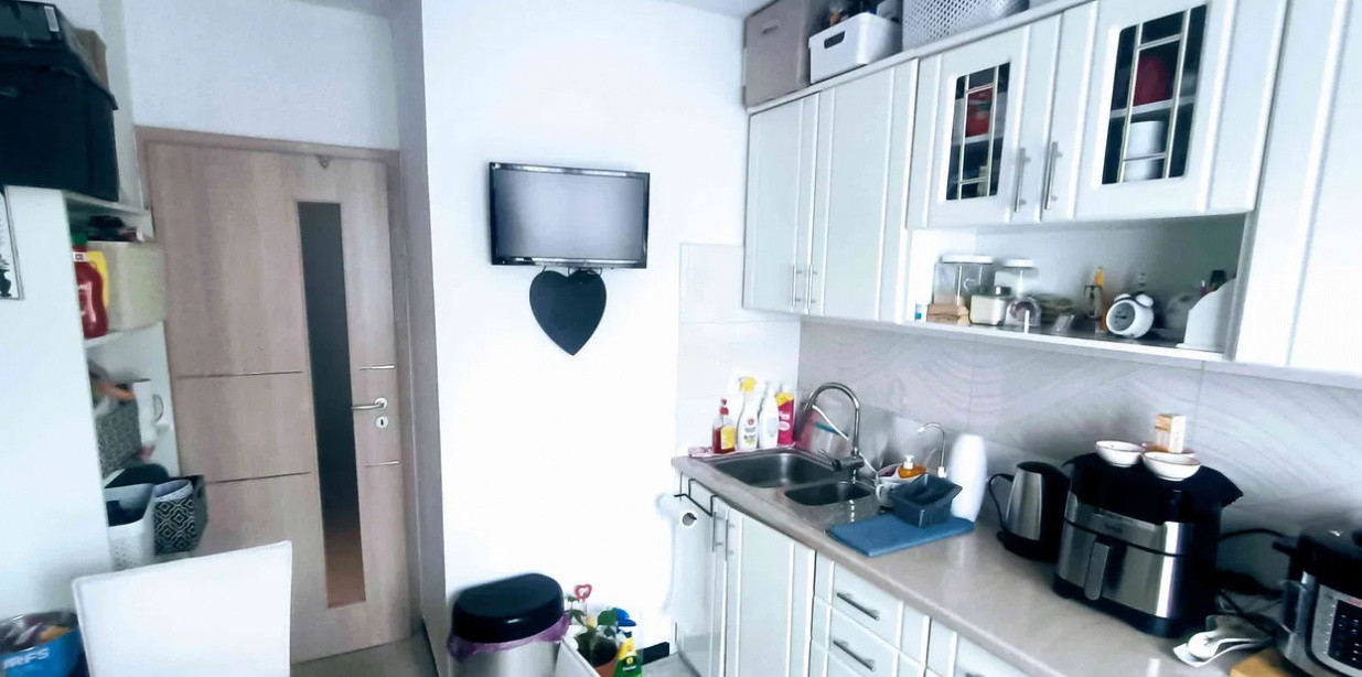 Apartament cu 2 camere, Între Lacuri