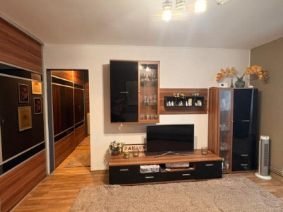 Apartament 3 camere, etaj intermediar, Mănăștur