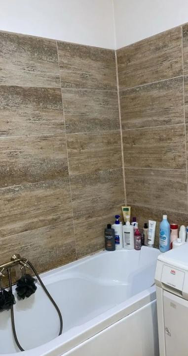 Apartament 2 camere, strada Eroilor Floresti