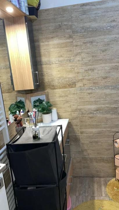 Apartament 2 camere, strada Eroilor Floresti