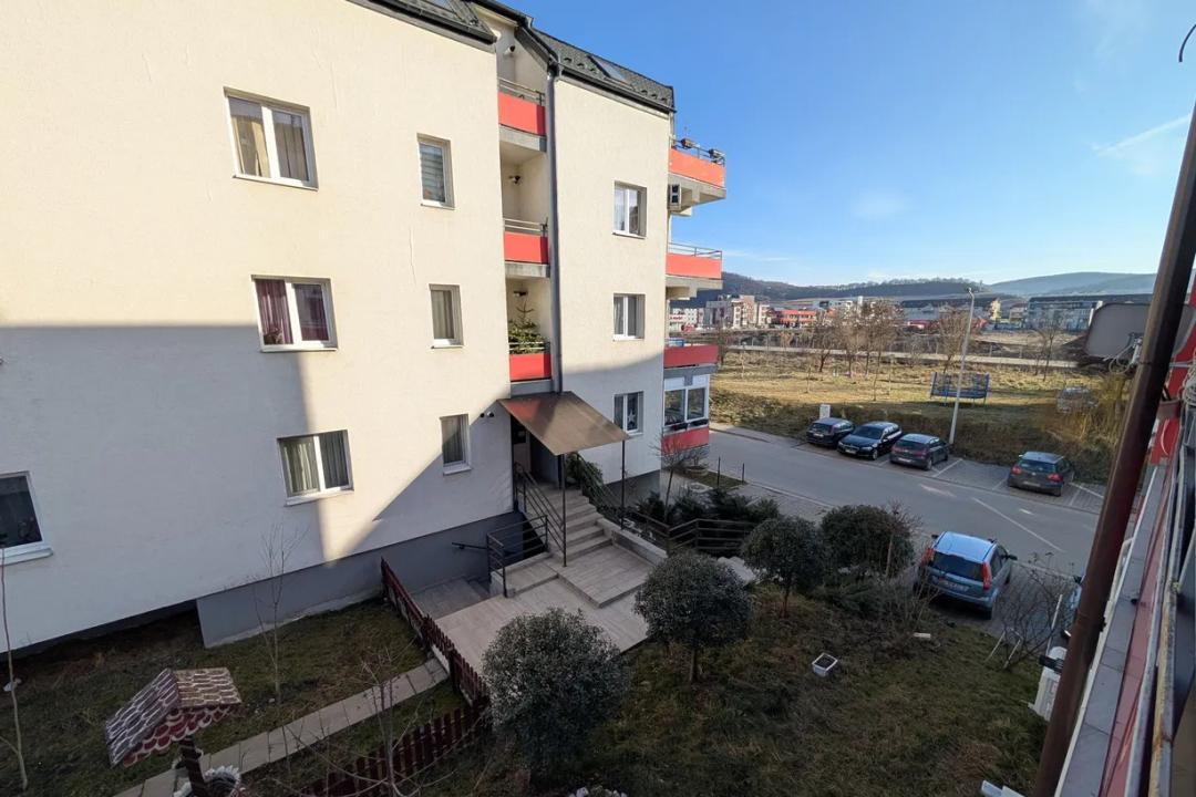 Apartament 2 camere, strada Eroilor Floresti