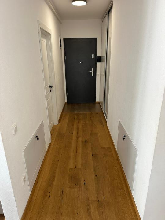 Apartament de închiriat Eugen Ionesco, 4 camere, balcon, garaj