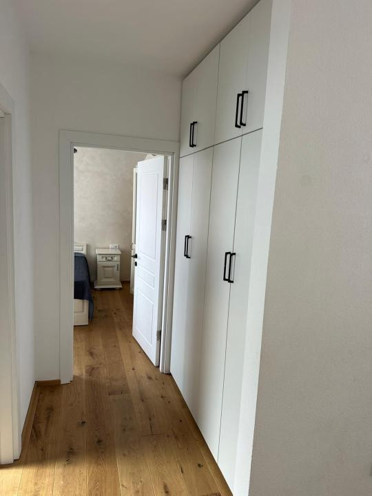 Apartament de închiriat Eugen Ionesco, 4 camere, balcon, garaj