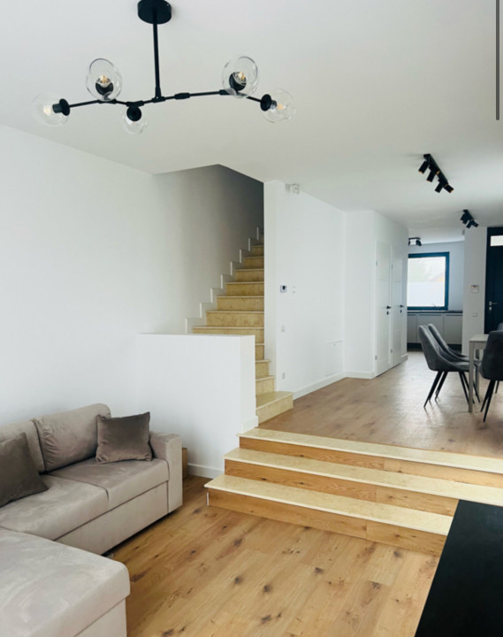 Duplex de închiriat – complet mobilat și utilat | 3 dormitoare, garaj, terasă