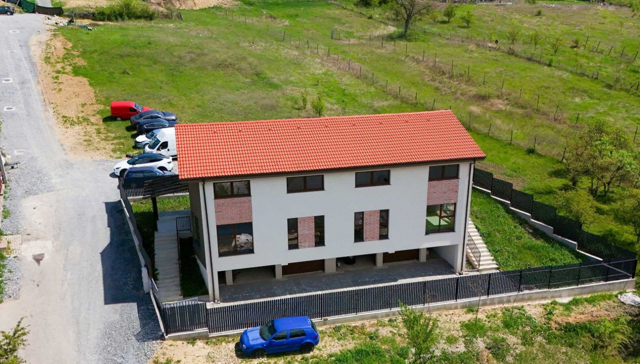 Duplex modern în zona Oașului, ideal pentru o familie, investiție 