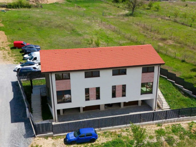 Duplex modern în zona Oașului, ideal pentru o familie, investiție 