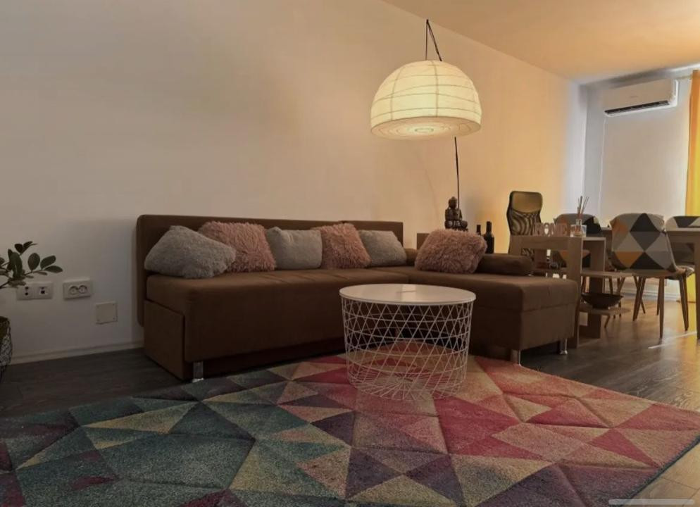 Apartament modern de 2 camere cu parcare inclusă  Florești