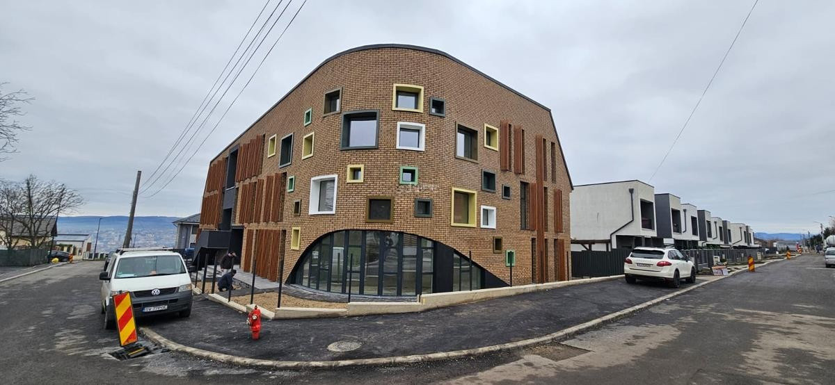 OFERTA SPECIALA: De vanzare gradinita/cresa 1400mp+ Dambu Rotund Cluj