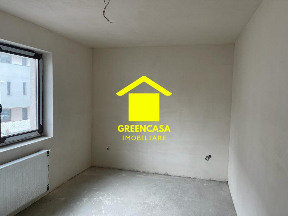  3 Camere , 84mp Sub Cetate / Bloc Nou / Poligon
