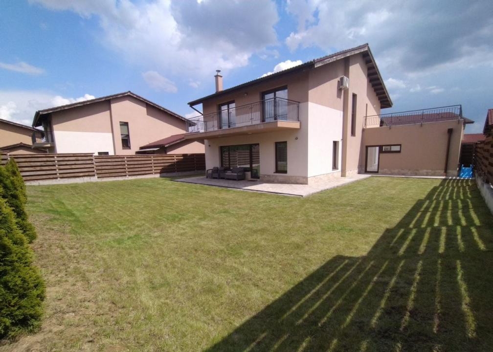 Casă individuală 4 dormitoare, garaj – zonă Iulius Mall, Gheorgheni