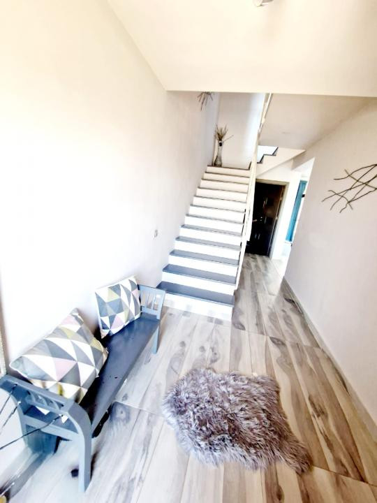 Duplex modern 140 mp 4 camere View superb Florești, zona Narciselor