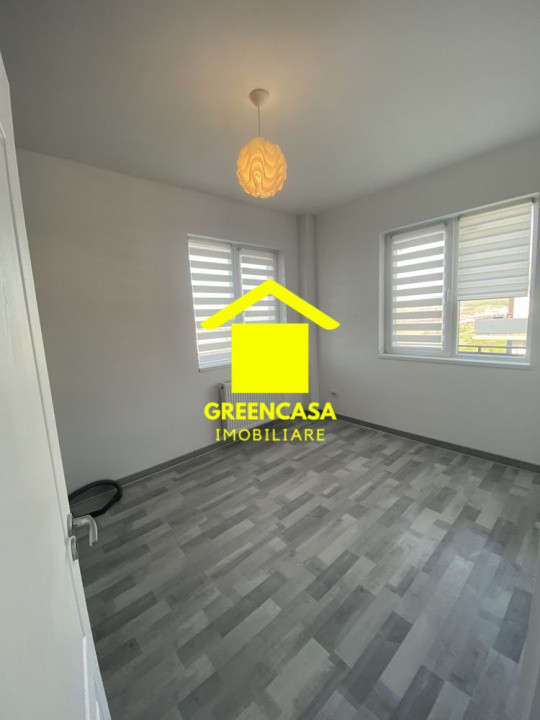 Apartament de 3 camere și terasă de 27mp în zona Șesul de Sus