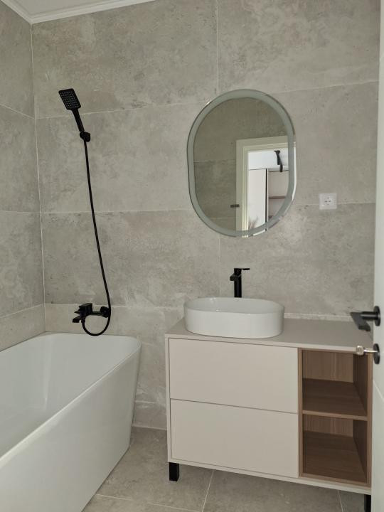 Apartament 2 camere, modern, nelocuit, zona Eroilor