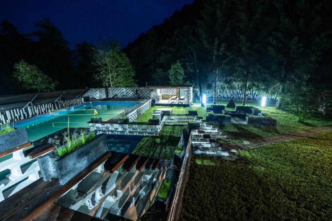Refugiu de Lux în Inima Naturii Cabană Premium cu Piscină, Jacuzzi și 2000 mp 