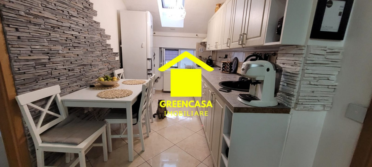 Apartament de vanzare, 2 camere decomandate, Floresti