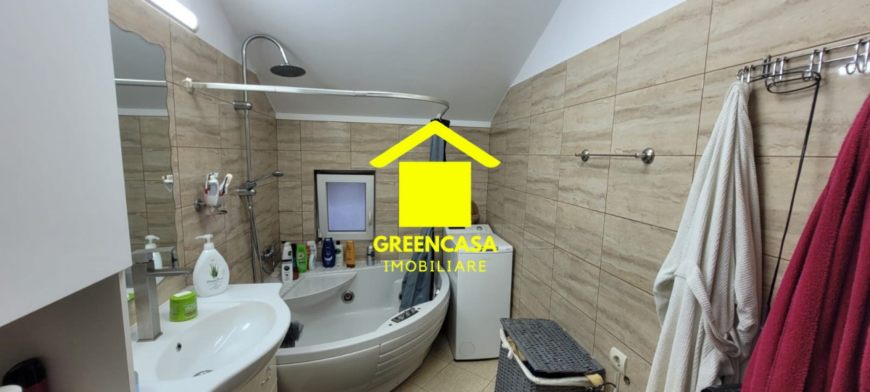 Apartament de vanzare, 2 camere decomandate, Floresti