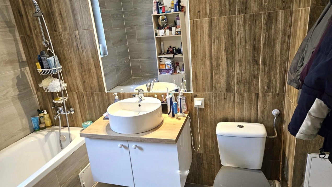 Apartament cu 3 camere, 61 mp., Terra